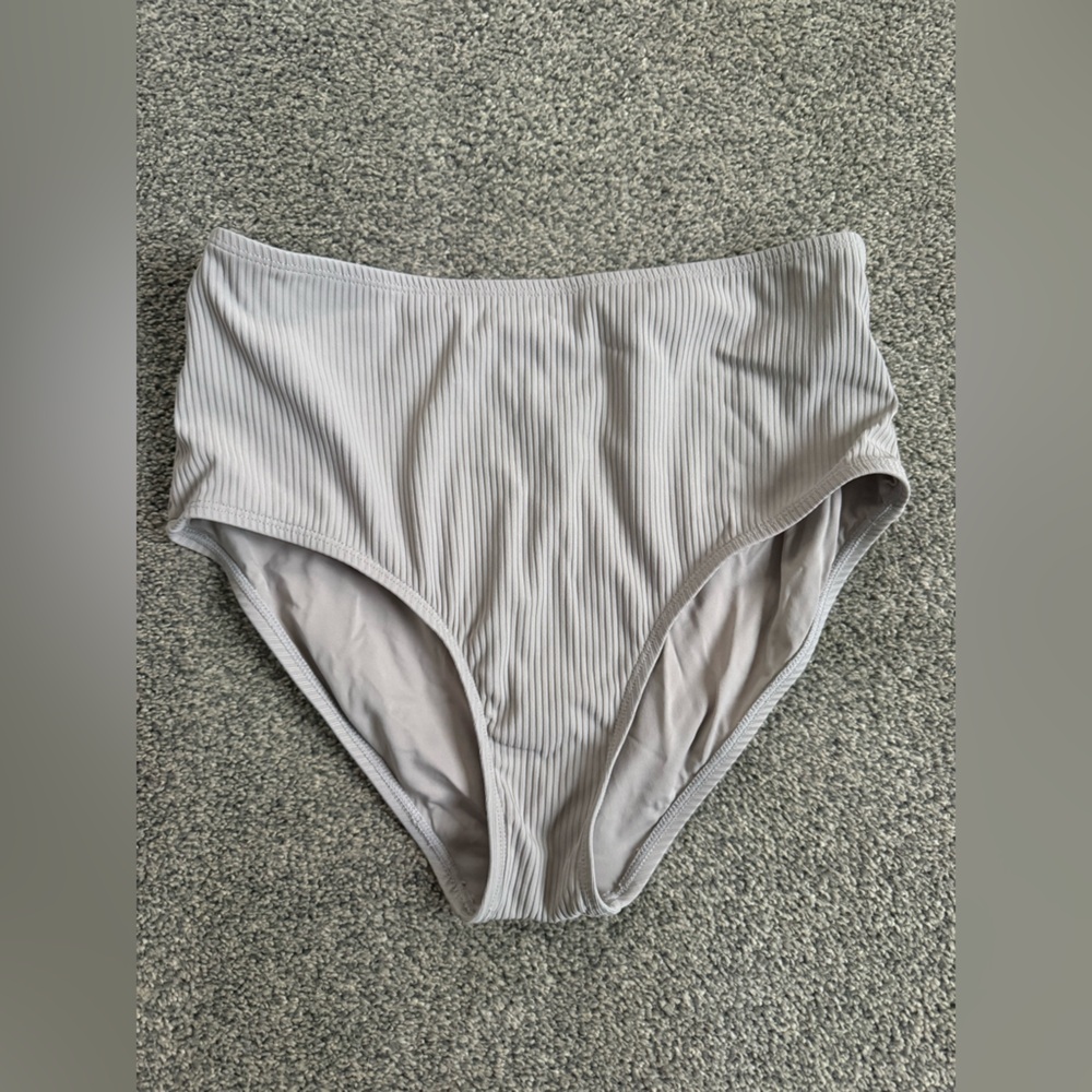 Andie Women’s High Rise Swim Suit Bottom Size Medium Beige/ Taupe—used